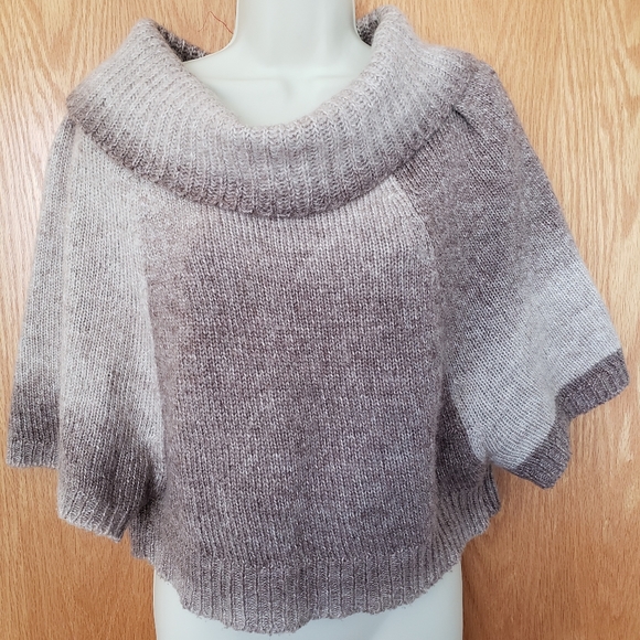 Charlotte Russe brown/tan ombre cropped elbow sleeve sweater size L - Picture 1 of 4